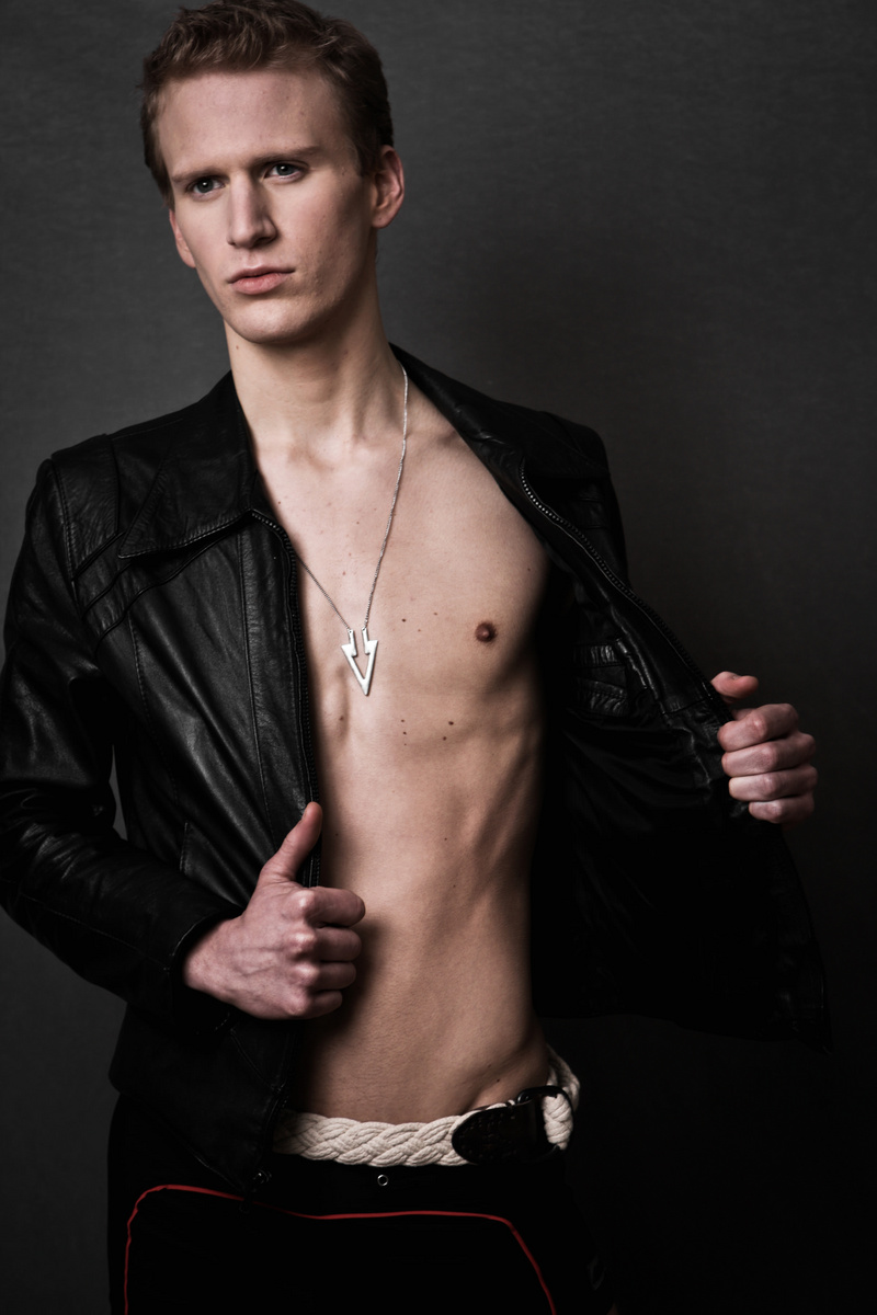 Male model photo shoot of Thomas Busch