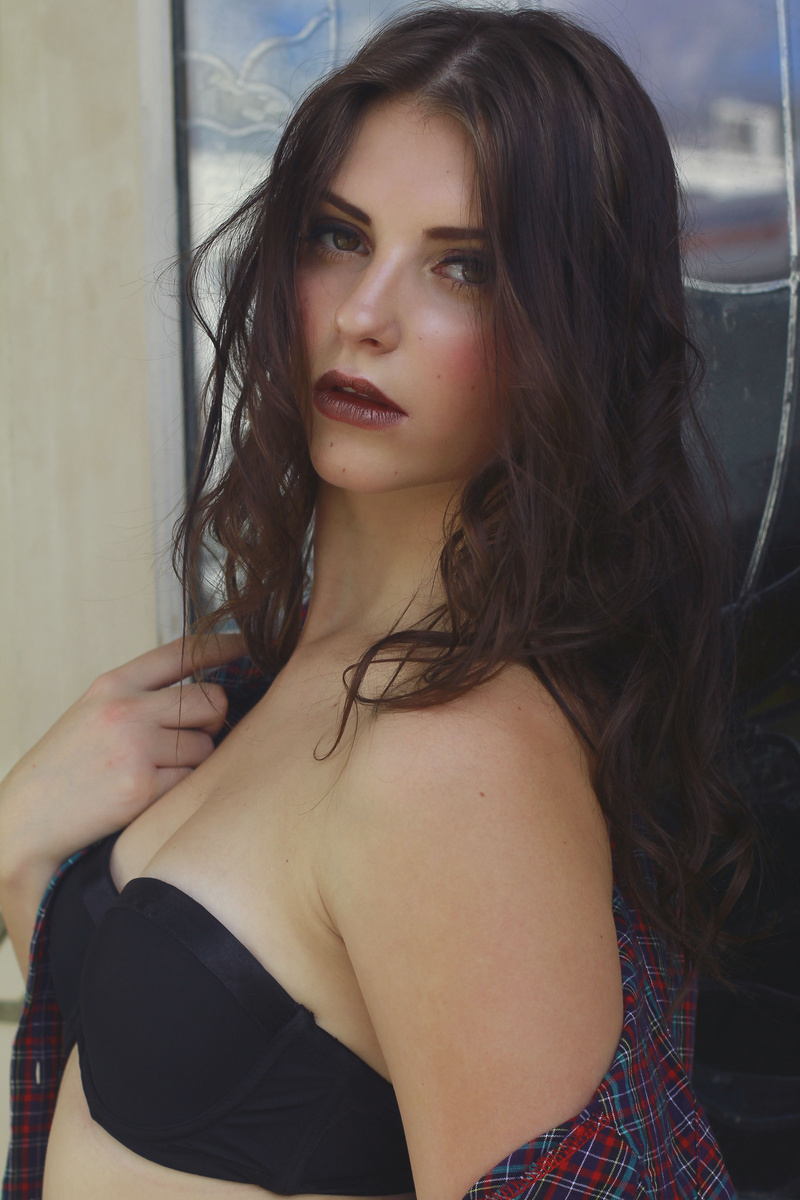Female model photo shoot of MaddyRack