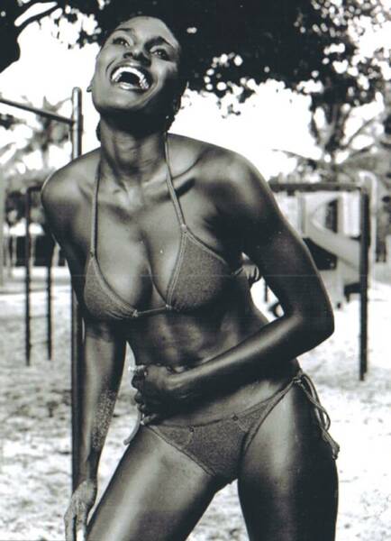 Female model photo shoot of Moonih in Jamaica