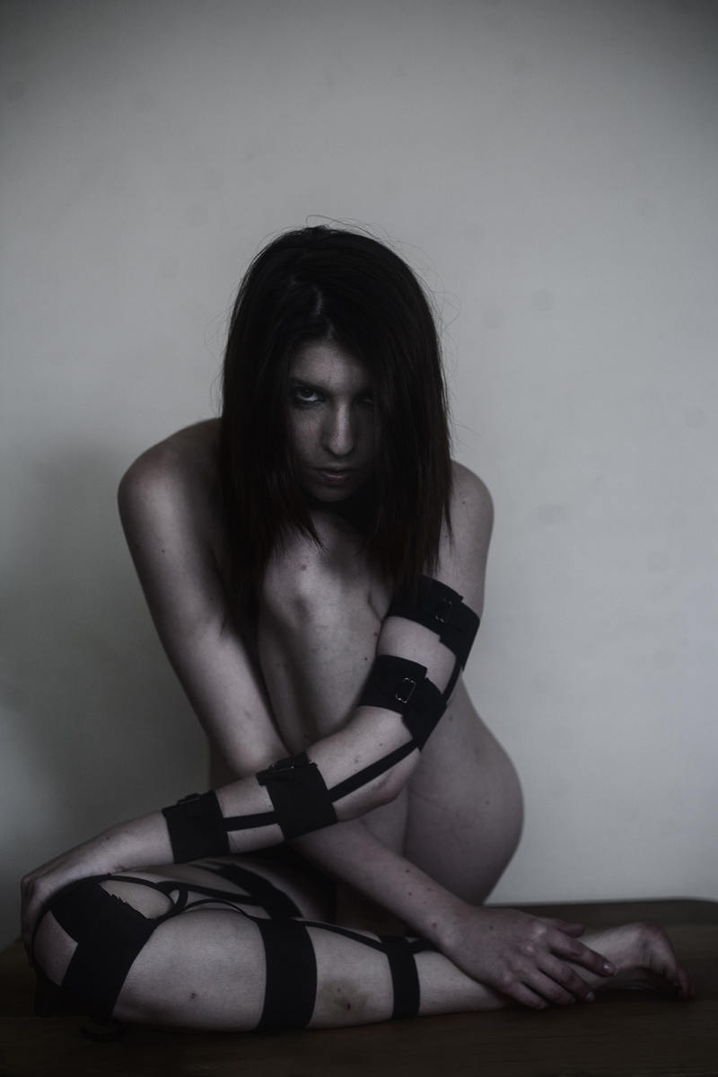 Female model photo shoot of Shona Elise by Kimothy Photography