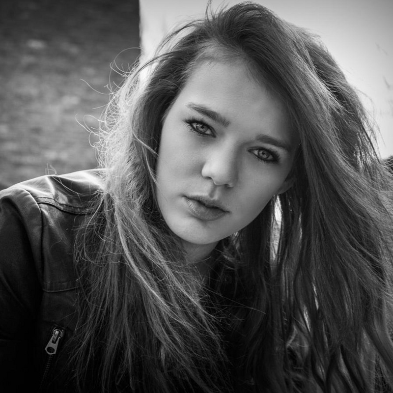 Female model photo shoot of Shannon Wheatley