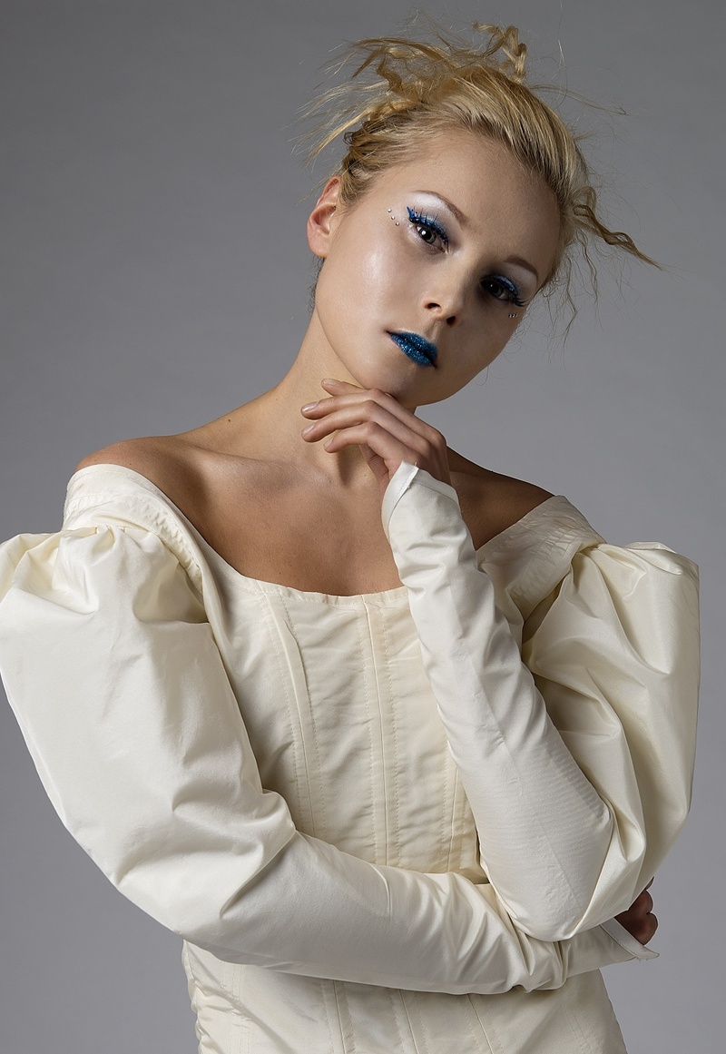 Female model photo shoot of Ana Wickham by John Scully
