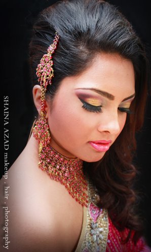 Female model photo shoot of Shaina Azad