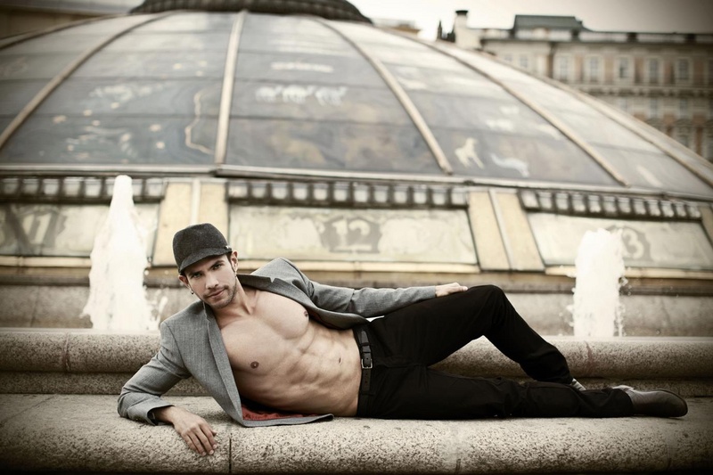Male model photo shoot of Luis Felipe Branford in Moscow