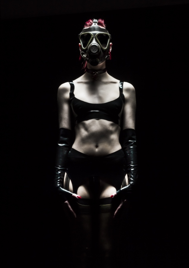 Female model photo shoot of Toxicwalls in Berlin
