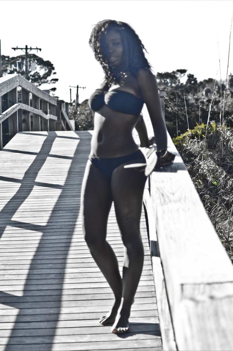 Female model photo shoot of Exxotic_africanbeauty
