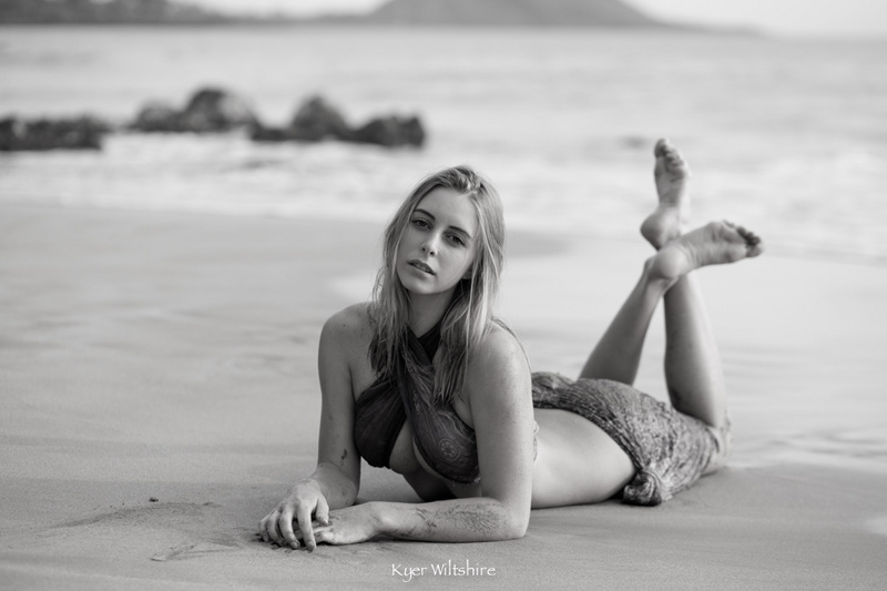 Female model photo shoot of Caylee Robertson