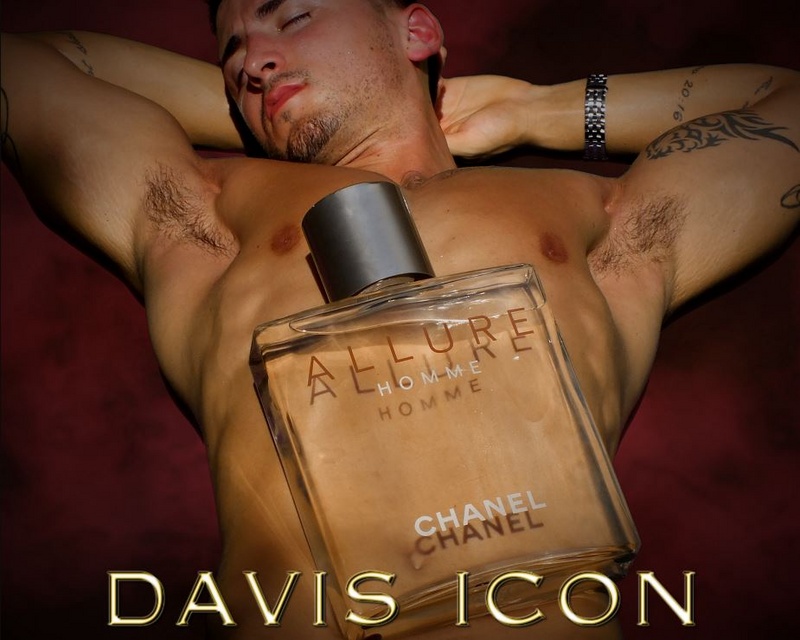 Male model photo shoot of DAVISICON in for those that asked all giant fragrance bottles are absolutely real no photoshop