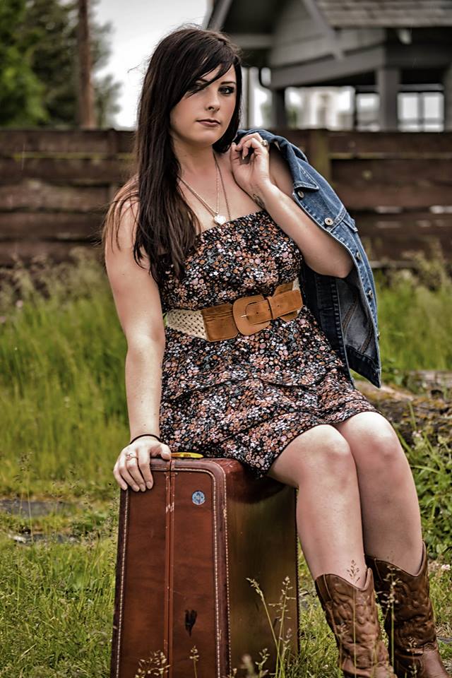 Female model photo shoot of Heather Halo in Puyallup WA