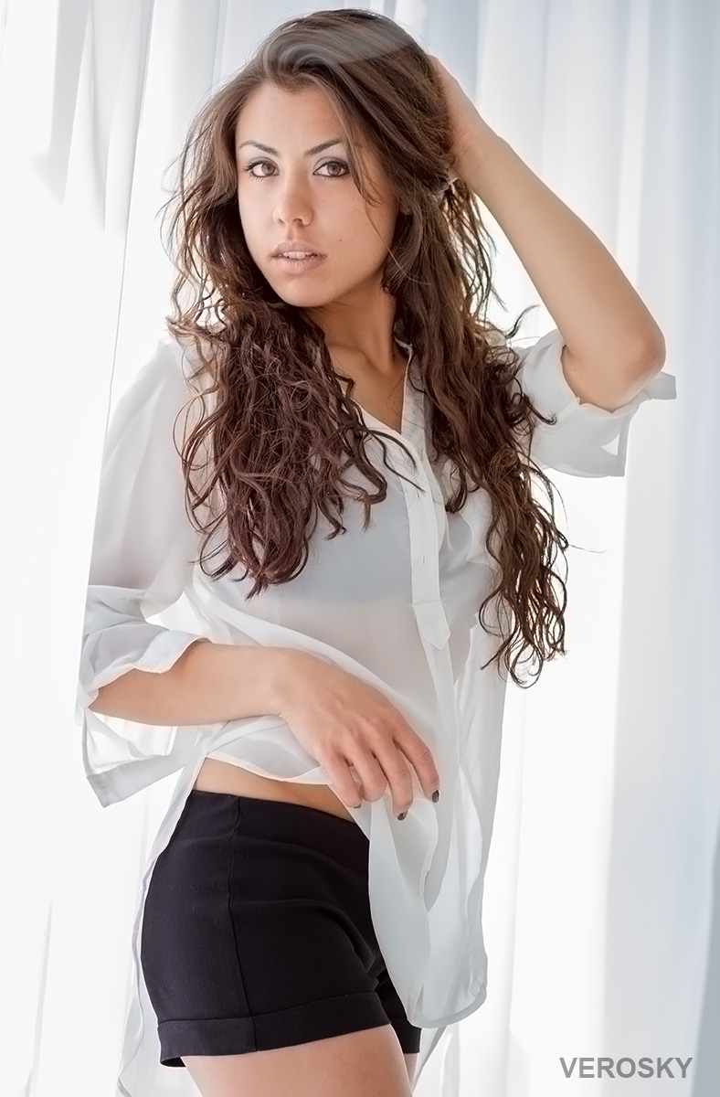 Female model photo shoot of Ele Cherepok