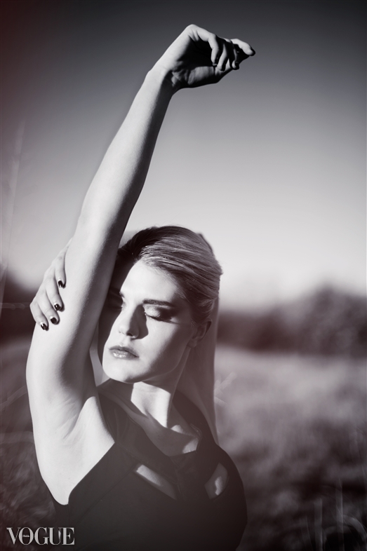 Female model photo shoot of Elaine Barnett by Morgan Chidsey