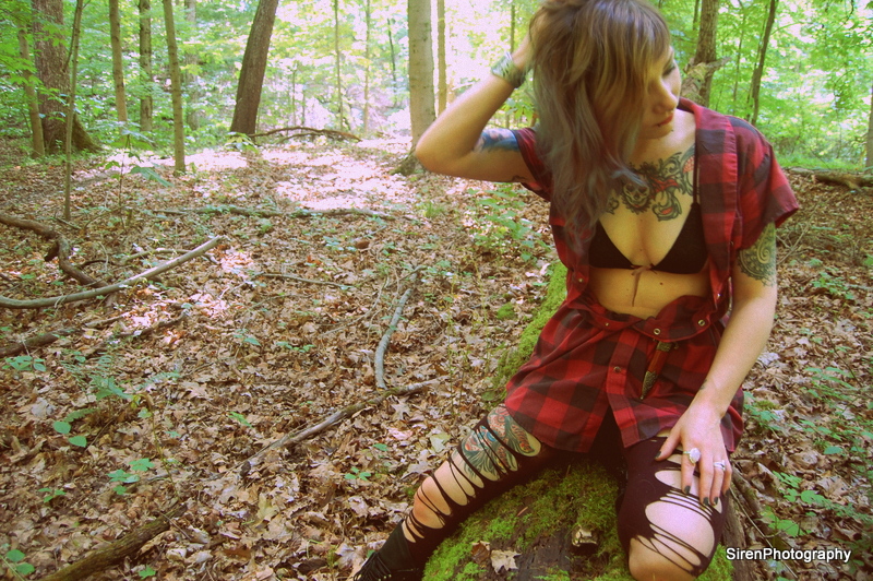 Female model photo shoot of Firefly Suicide in Athens, Oh