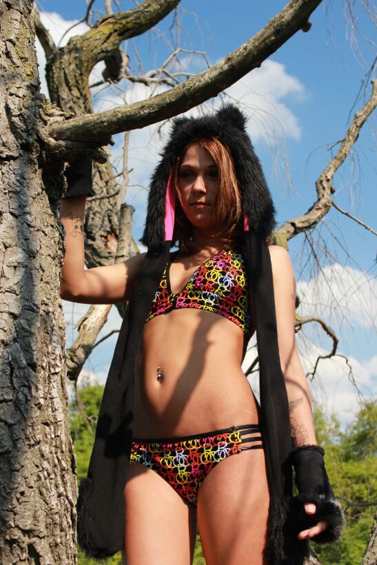 Female model photo shoot of JeSsIcA LyNn in Belle Isle