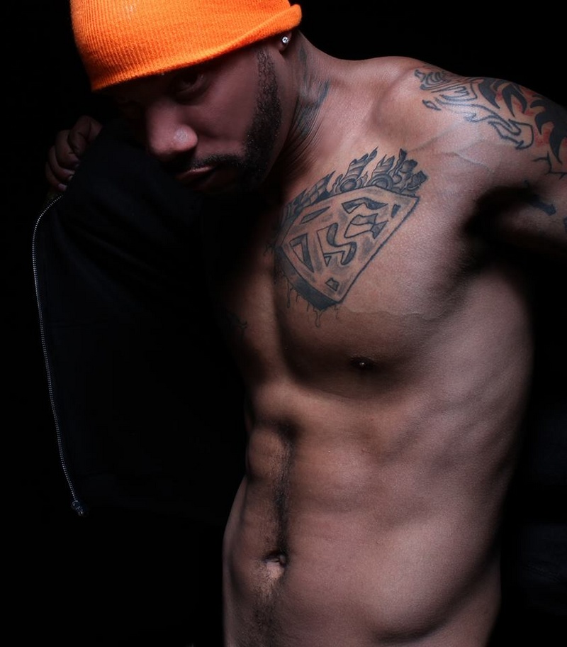 Male model photo shoot of Tatt Brown in Chicago