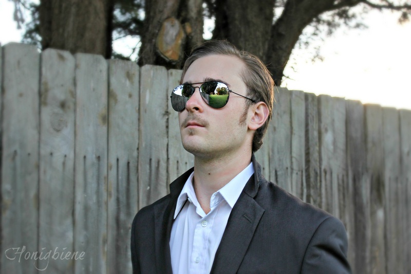 Male model photo shoot of Nicholas Rice