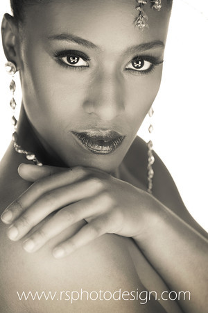 Female model photo shoot of Brandeeka by Rsphotodesign in Atlanta, Ga, makeup by Synthe