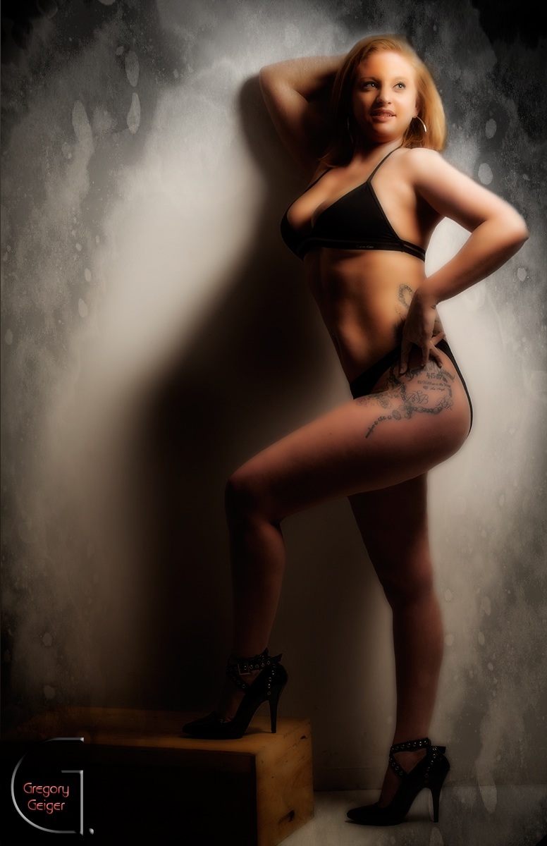 Female model photo shoot of Risque ReneeXO