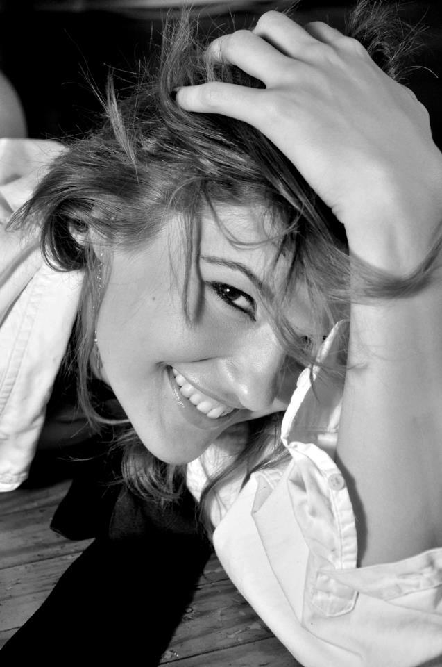 Female model photo shoot of Susanna Genevieve by Spudboy