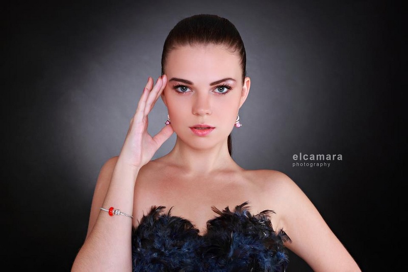 Female model photo shoot of Pakhomova Kristina