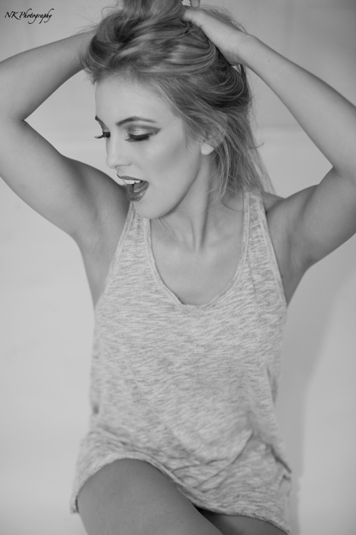 Female model photo shoot of Sarah Everhart