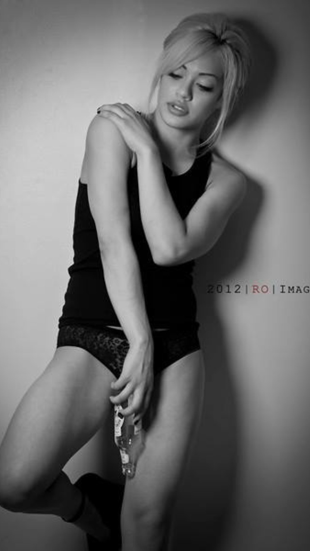 Female model photo shoot of Mindy Bejarano