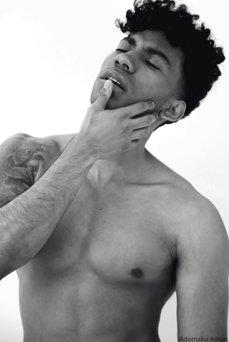 Male model photo shoot of Luis Dlamor