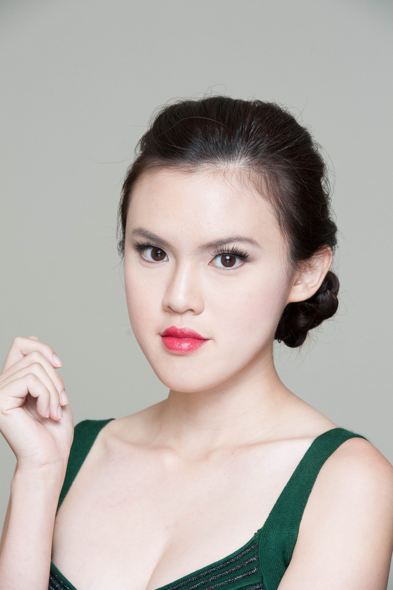Female model photo shoot of Gladys Wong