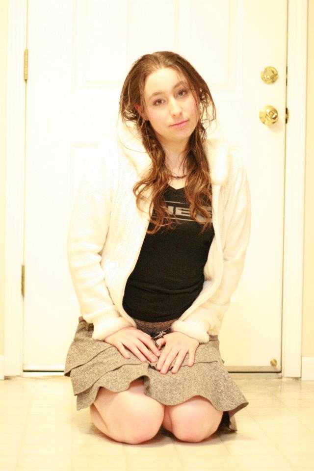 Female model photo shoot of Sarah Luna