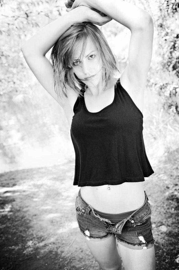 Female model photo shoot of Victoria Petrazzello
