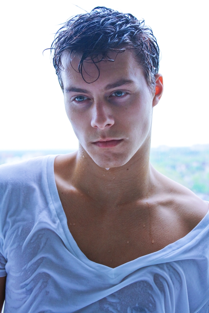 Male model photo shoot of Daniel Viveros Duarte