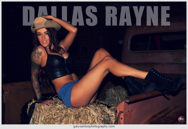 Female model photo shoot of DallasRayne