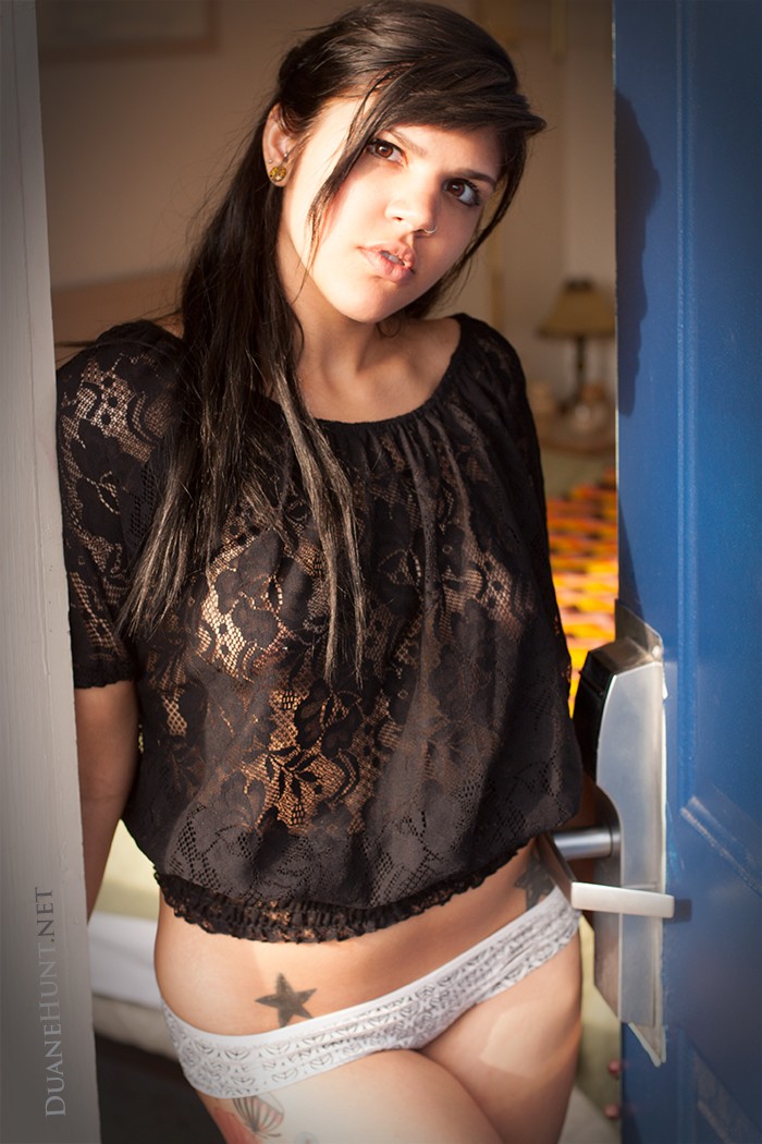 Female model photo shoot of Daphy