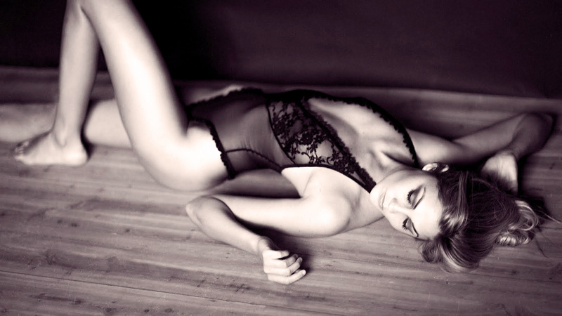 Female model photo shoot of Megan Rossee
