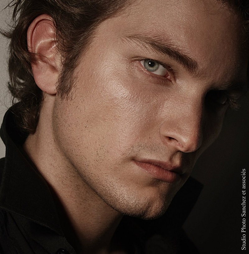 Male model photo shoot of Jonathan Vanderzon by Dariane  in Montreal