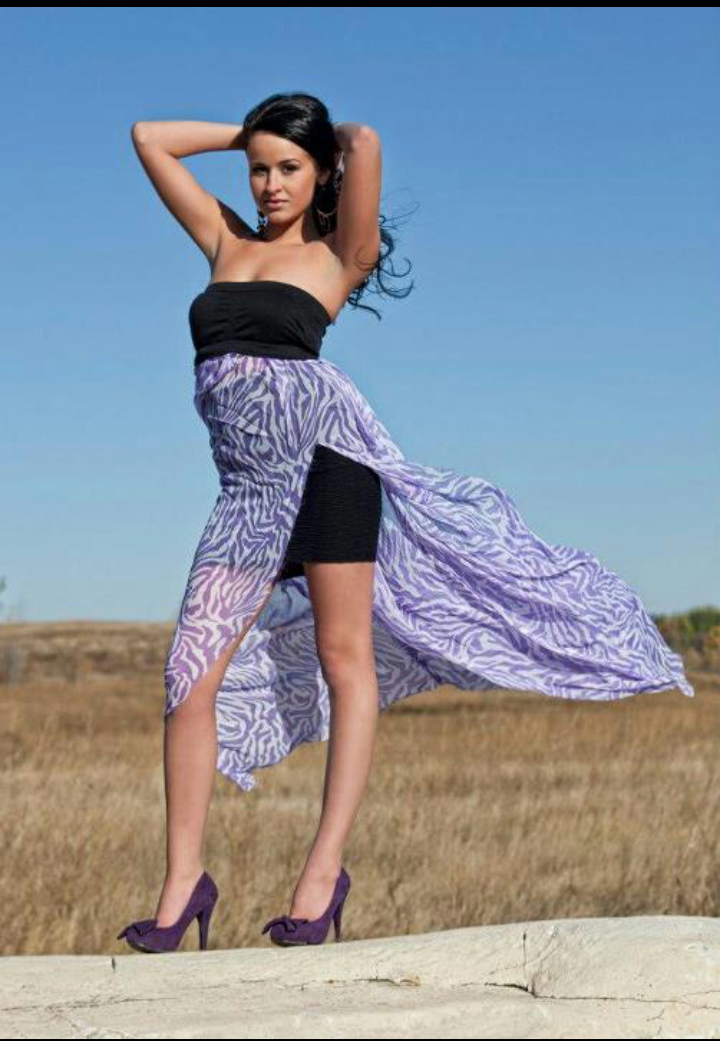 Female model photo shoot of Jasmine Lula in Saskatoon, SK