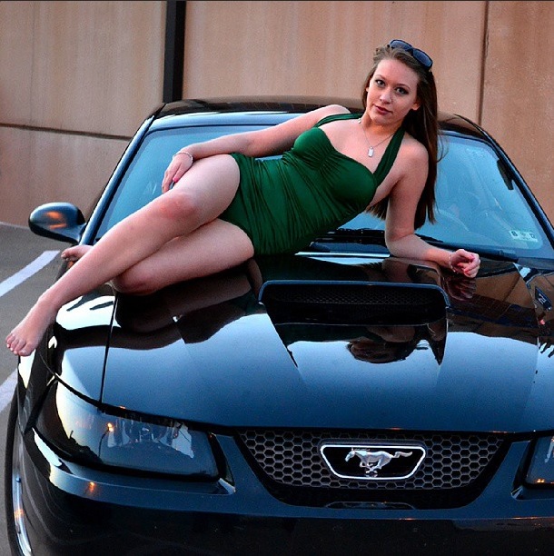 Female model photo shoot of Vegas Bomb