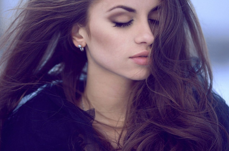 Female model photo shoot of Anastasia Diamond
