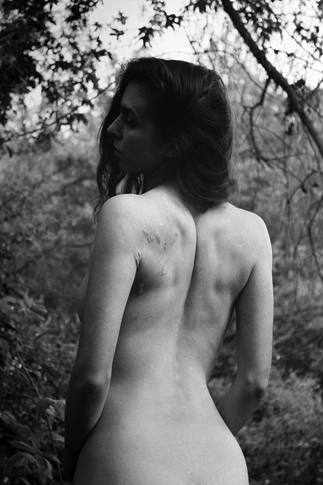 Female model photo shoot of Auri Esperanza and fuchsia clandestine