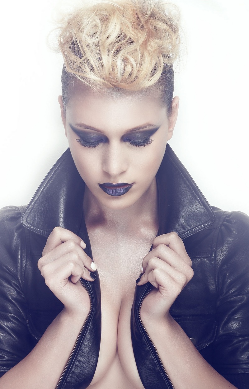 Female model photo shoot of MicaelaSkyy by Djheff Ostinato, makeup by MakeupByJessi