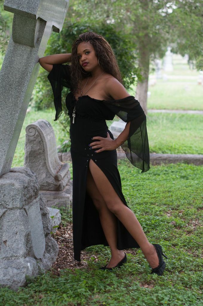 Female model photo shoot of Persia Mcneil