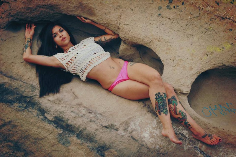 Female model photo shoot of Roxanne by DaleMPhotography in Vasquez Rocks