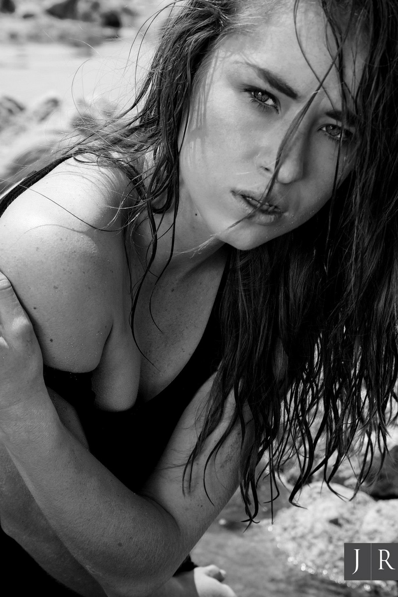 Female model photo shoot of Dani Braun