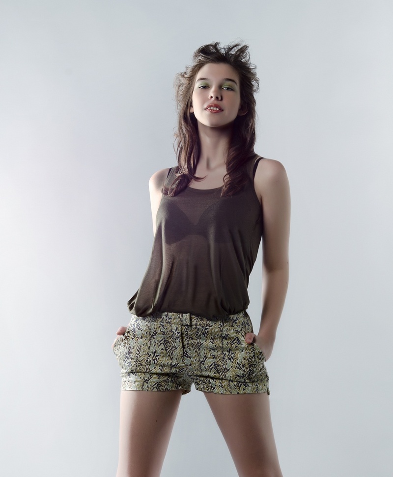 Female model photo shoot of Nora van Es in Ede