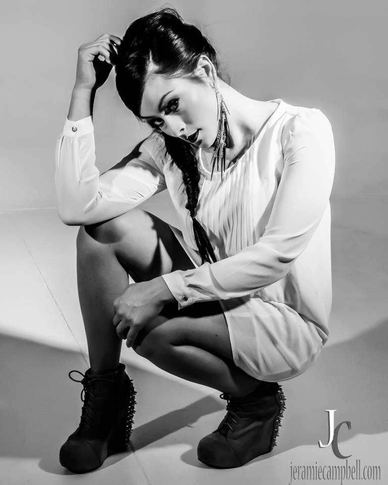 Female model photo shoot of leshell walsh