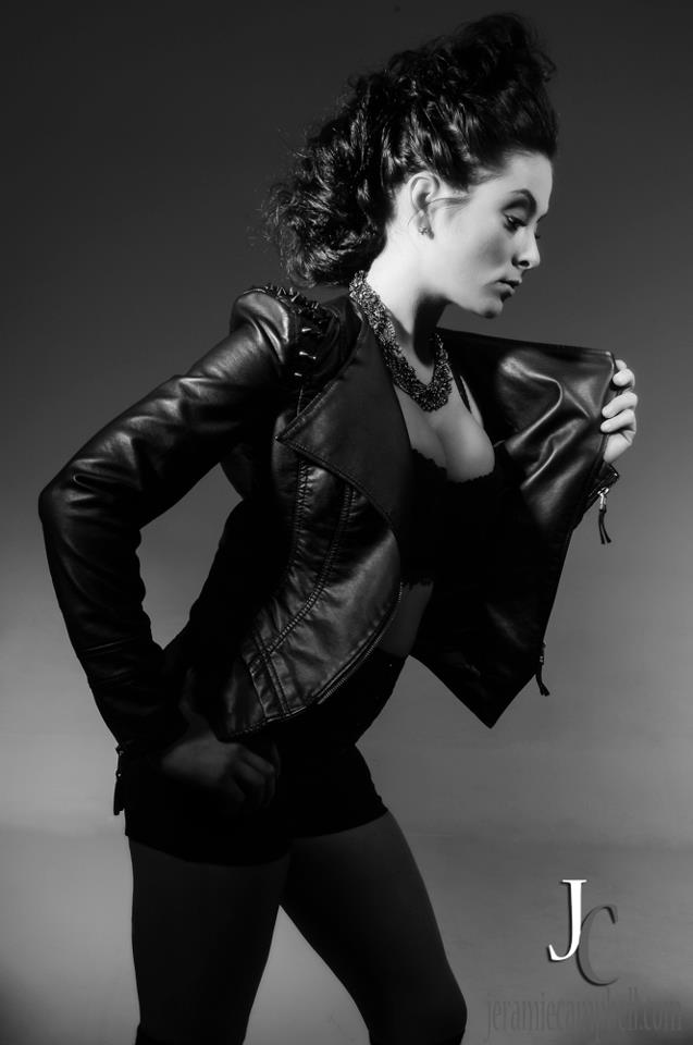 Female model photo shoot of leshell walsh
