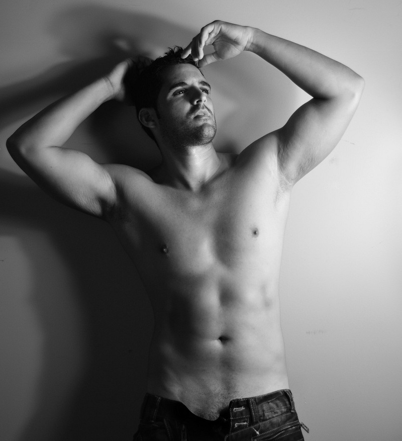 Male model photo shoot of Rob Vaz by Studio R9 Tampa in Tampa, Fl