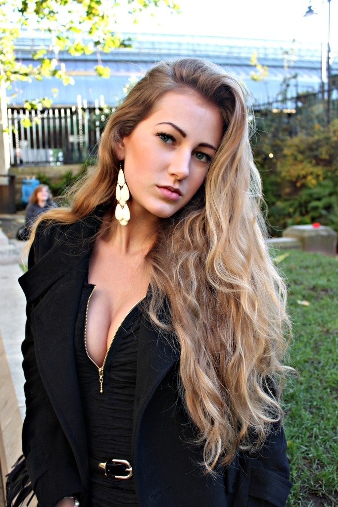 Female model photo shoot of Sofia Polo
