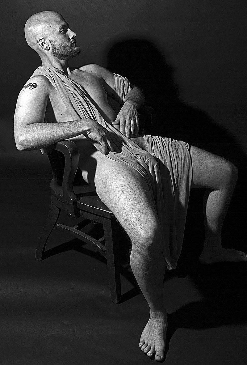 Male model photo shoot of Bruce Logan