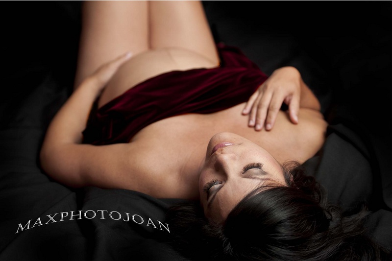 Female model photo shoot of maxphotojoan in Studio 54