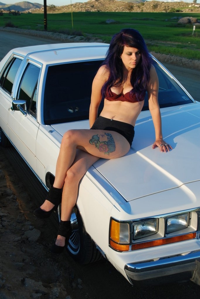 Female model photo shoot of Leah ray rotten